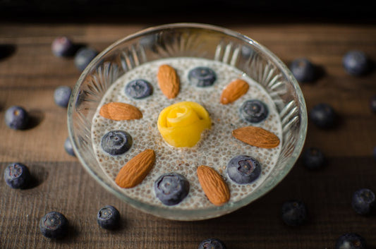 Desayuno saludable: pudín de chía con almendras y linaza